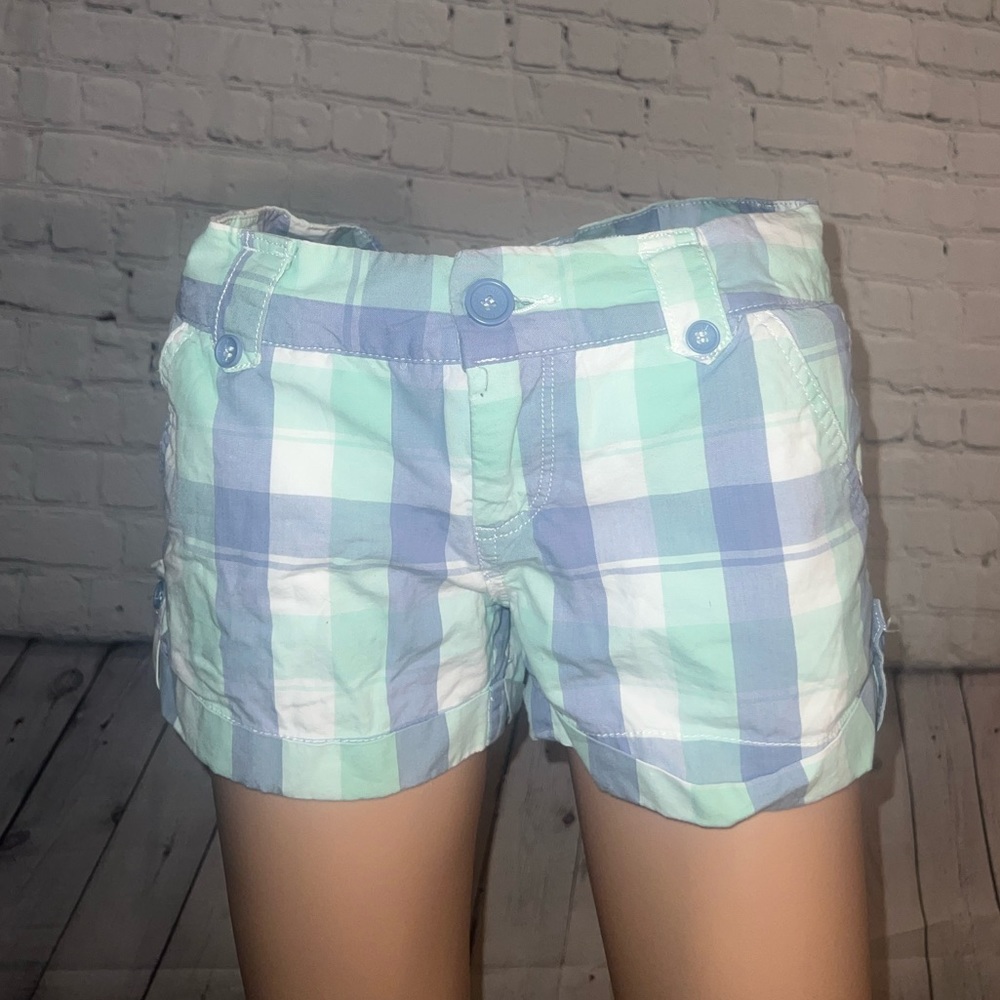 Maurices Blue, Green & White Plaid High Waist shorts size 1/2 - Picture 1 of 10